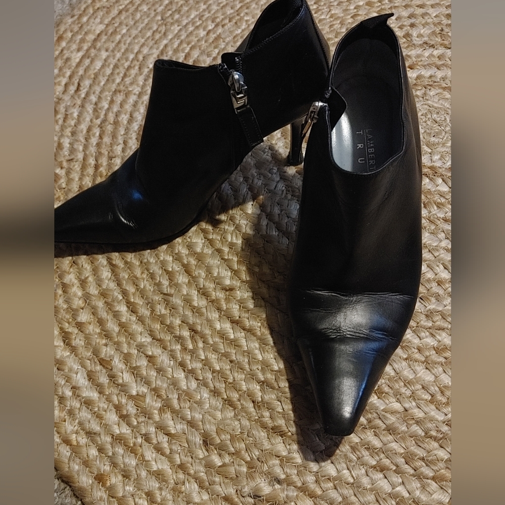 Lambertson Truex Black Leather.Booties Sz.37. 6.5 made in Italy